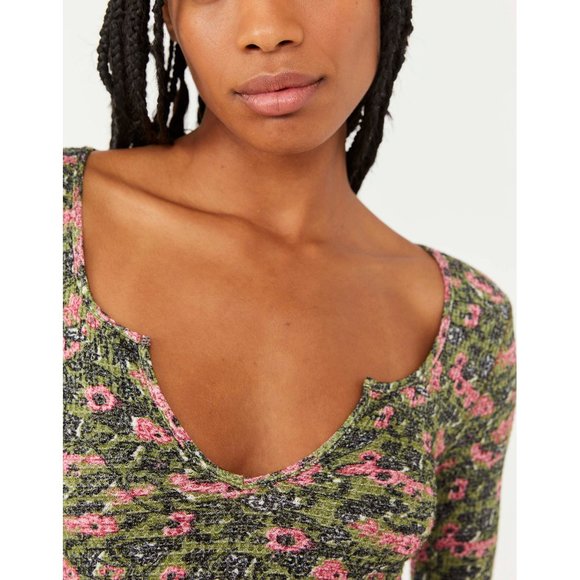🎉LAST CHANCE🎉 NWT Free People Ciara Printed Layering Top / Olive Combo - Picture 5 of 7